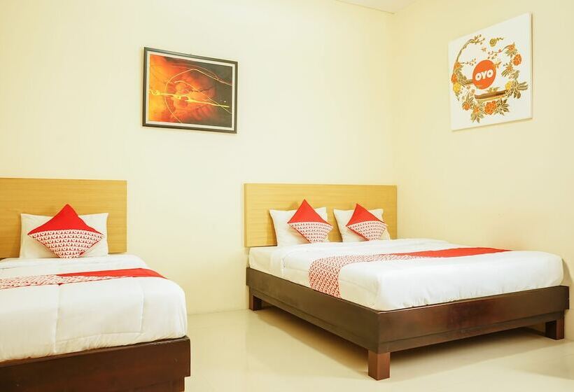 호텔 Reddoorz Syariah At Namira