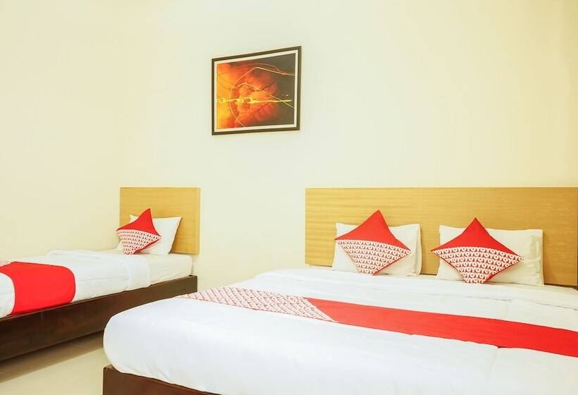 호텔 Reddoorz Syariah At Namira