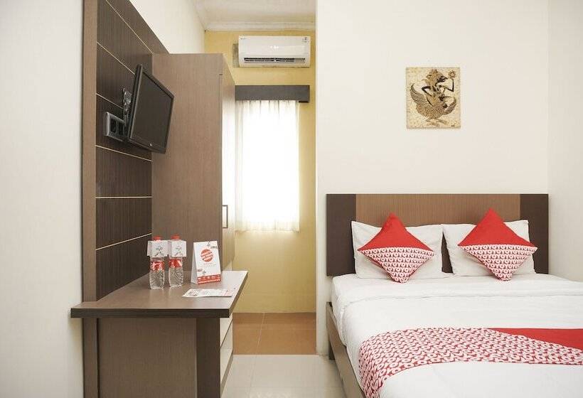 호텔 Reddoorz Syariah At Namira