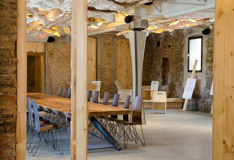 ホテル Somiatruites