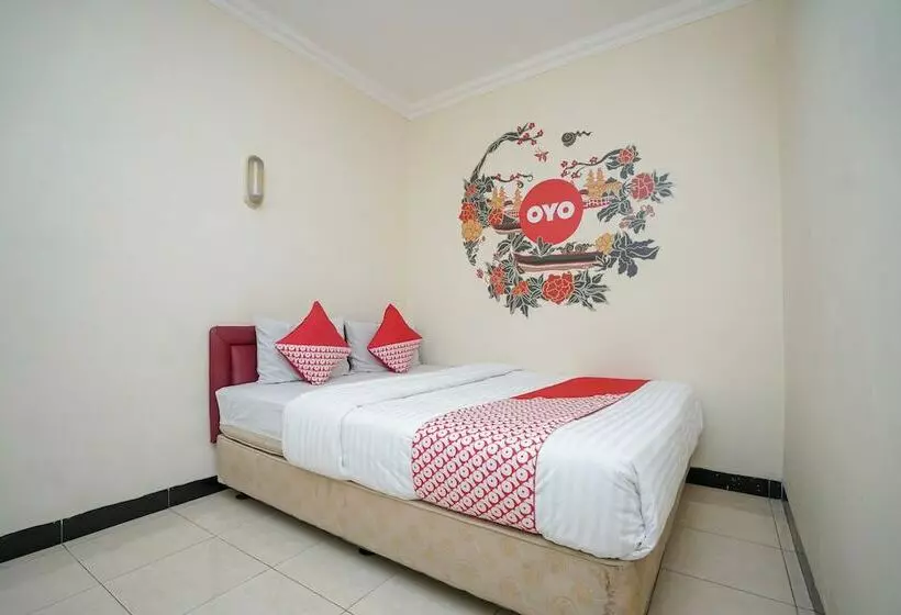 Oyo 448 Hotel Central