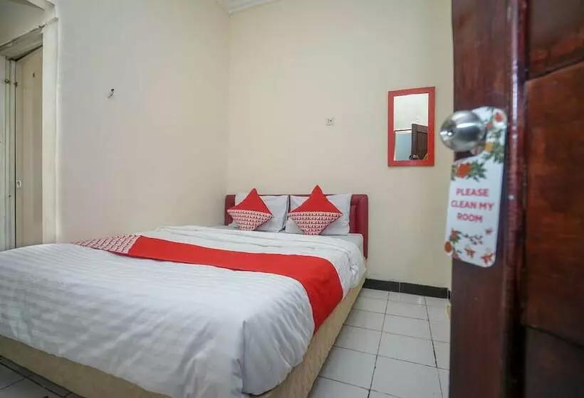 Oyo 448 Hotel Central