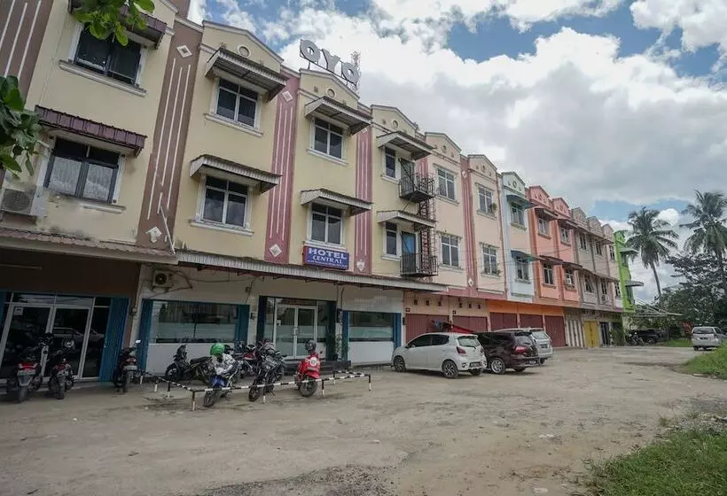 Oyo 448 Hotel Central