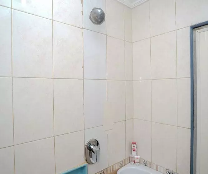 Oyo 448 Hotel Central