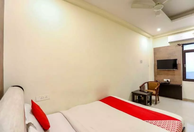 Fabhotel Bliss Inn