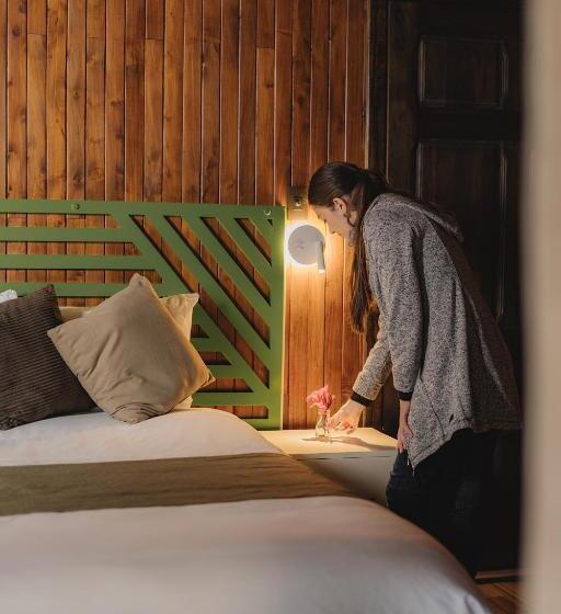 Отель Lauraceas Lodge