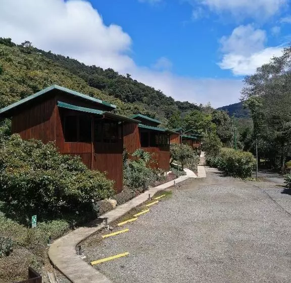 Hotelli Lauraceas Lodge