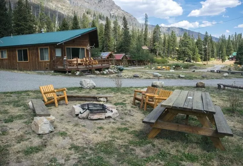 Motelli Silver Gate Lodging