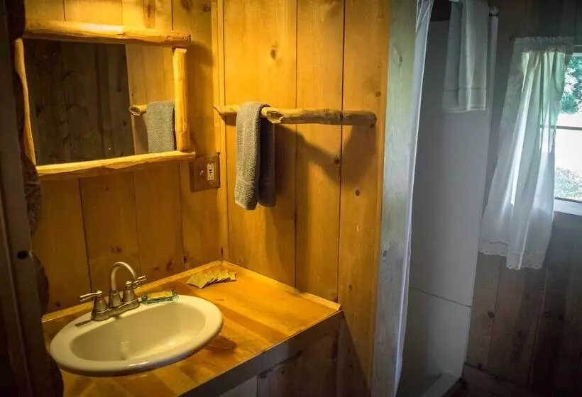 Motelli Silver Gate Lodging