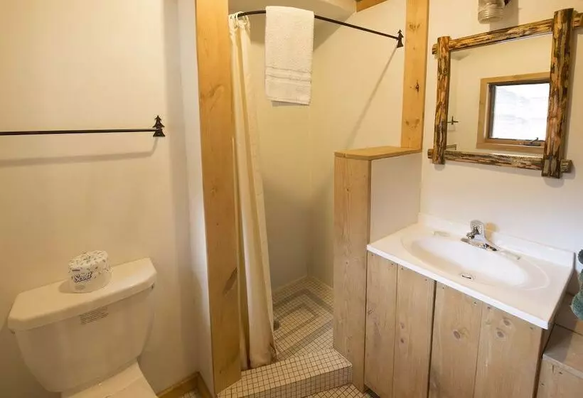 Motelli Silver Gate Lodging