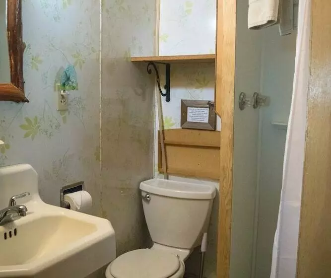 Motelli Silver Gate Lodging