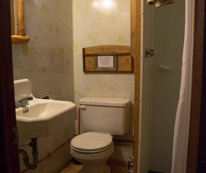 Мотель Silver Gate Lodging