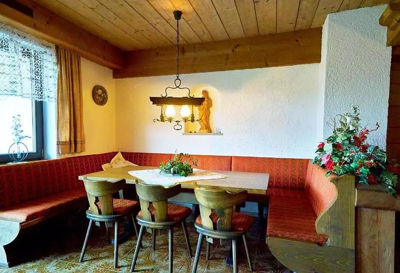 ペンション Gästehaus Benedikt