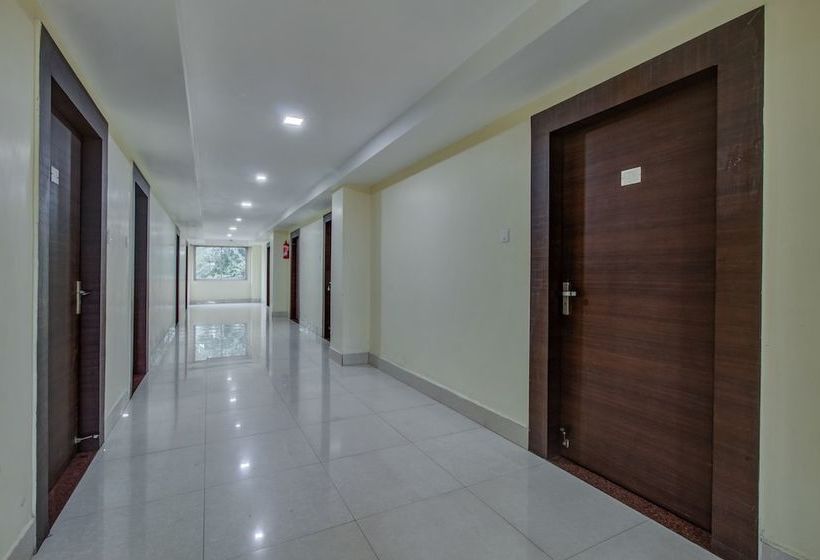 Hotell Oyo 23590 Sumandeep International