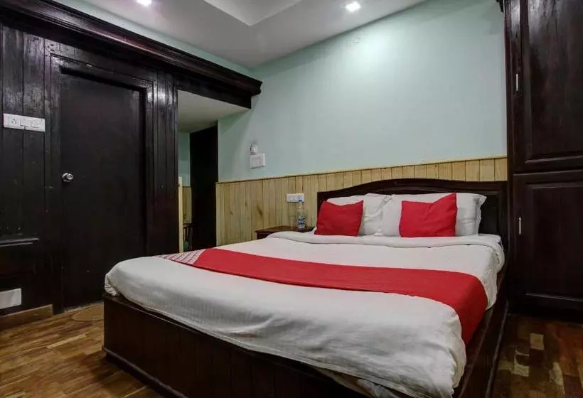 ホテル Oyo 27770 Santhi Ayurveda Resort