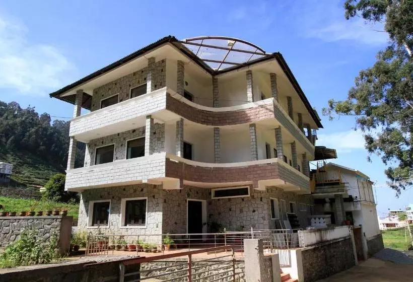 ホテル Oyo 27770 Santhi Ayurveda Resort