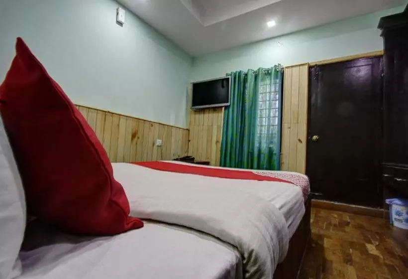 ホテル Oyo 27770 Santhi Ayurveda Resort