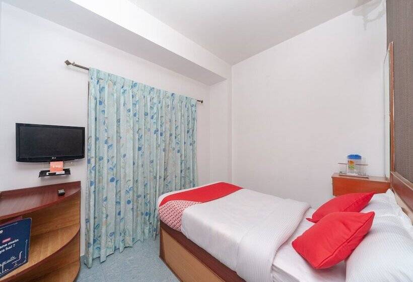 Oyo 16645 Hotel Grand Palace