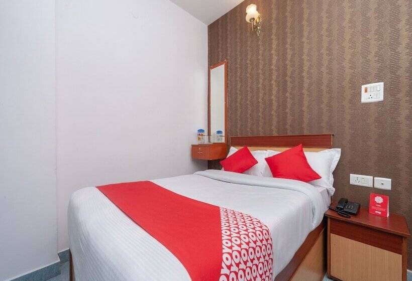 Oyo 16645 Hotel Grand Palace