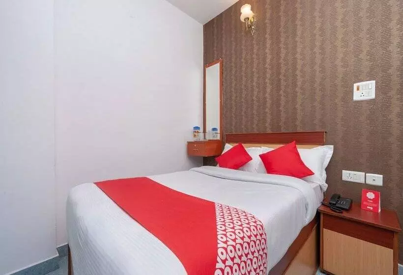 Oyo 16645 Hotel Grand Palace