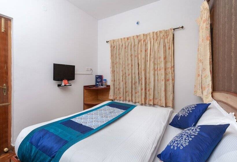 Oyo 16645 Hotel Grand Palace