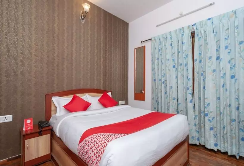Oyo 16645 Hotel Grand Palace
