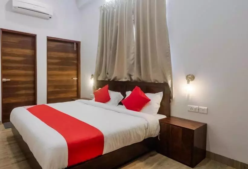 Oyo 27894 Hotel Park Rue