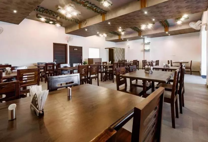 Oyo 27894 Hotel Park Rue