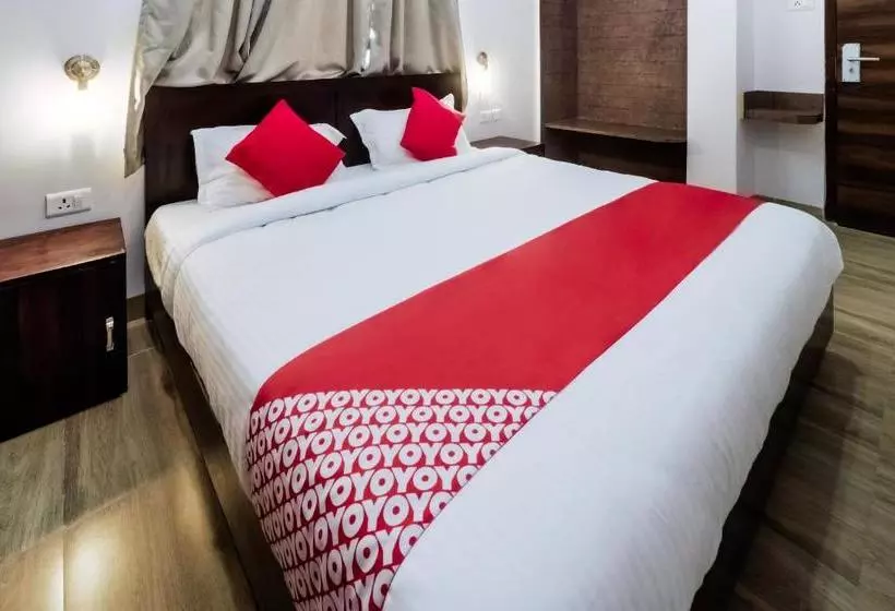 Oyo 27894 Hotel Park Rue