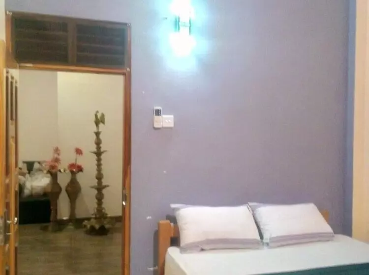 Bed and Breakfast Orchid Yala Resort