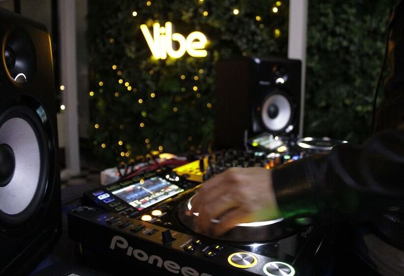 Hotel Alice And Trunk