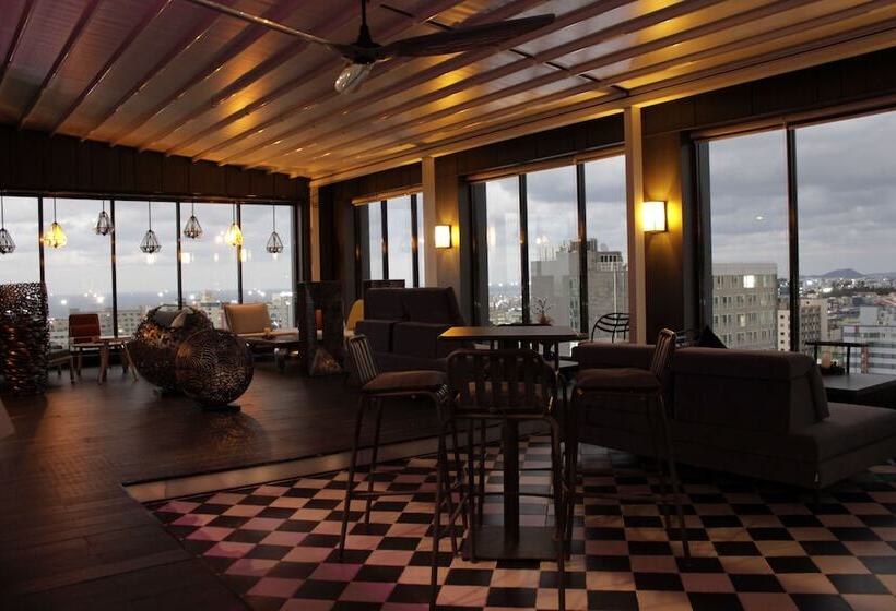 Hotel Alice And Trunk