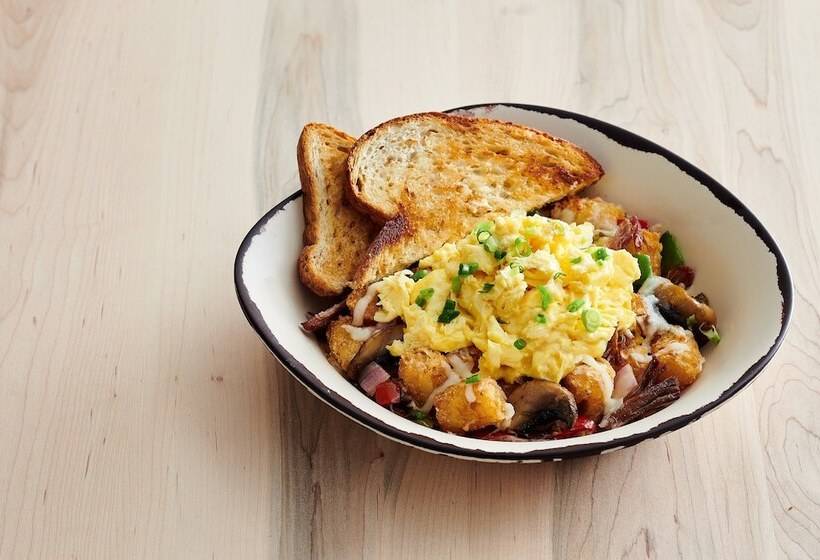 هتل Holiday Inn & Suites Cedar Falls Waterloo Event Ctr, An Ihg