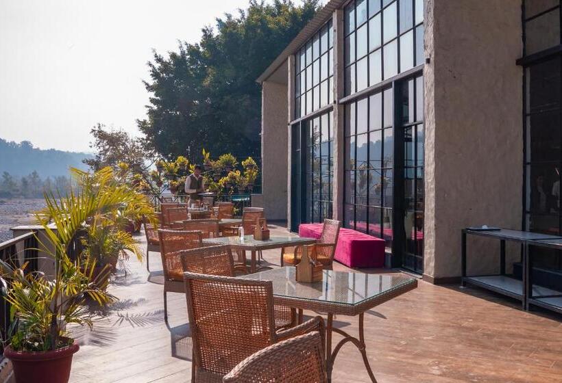 هتل Manu Maharani Resort