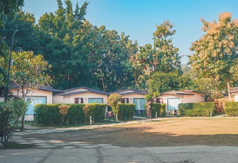 هتل Manu Maharani Resort