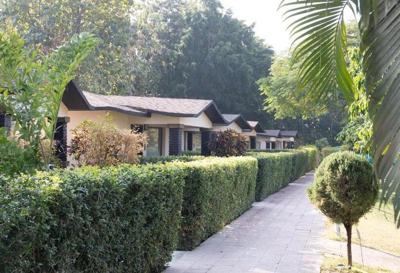 هتل Manu Maharani Resort