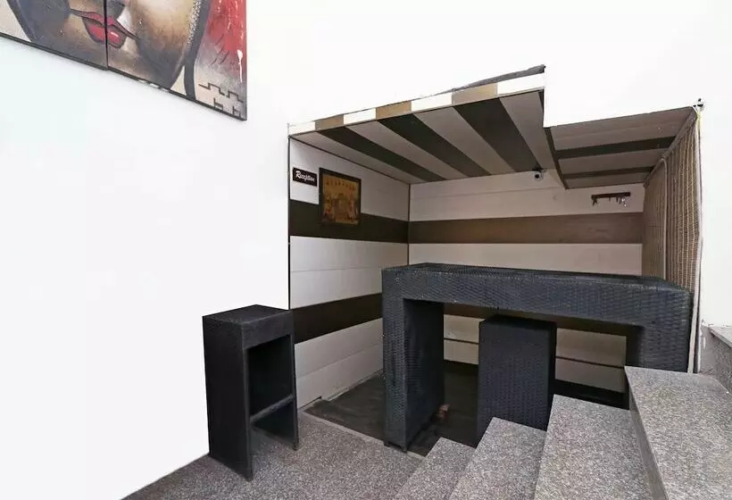 ホテル Oyo 22298 Mannat Farms