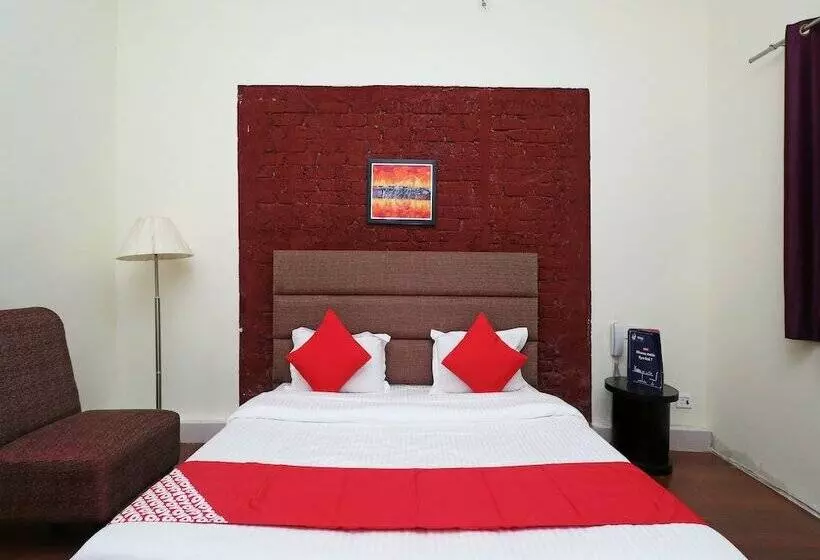 ホテル Oyo 22298 Mannat Farms