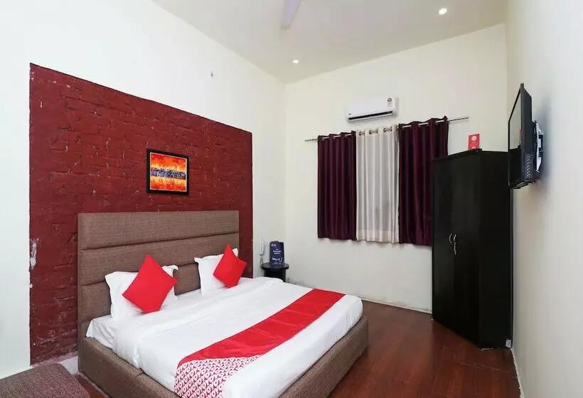 ホテル Oyo 22298 Mannat Farms
