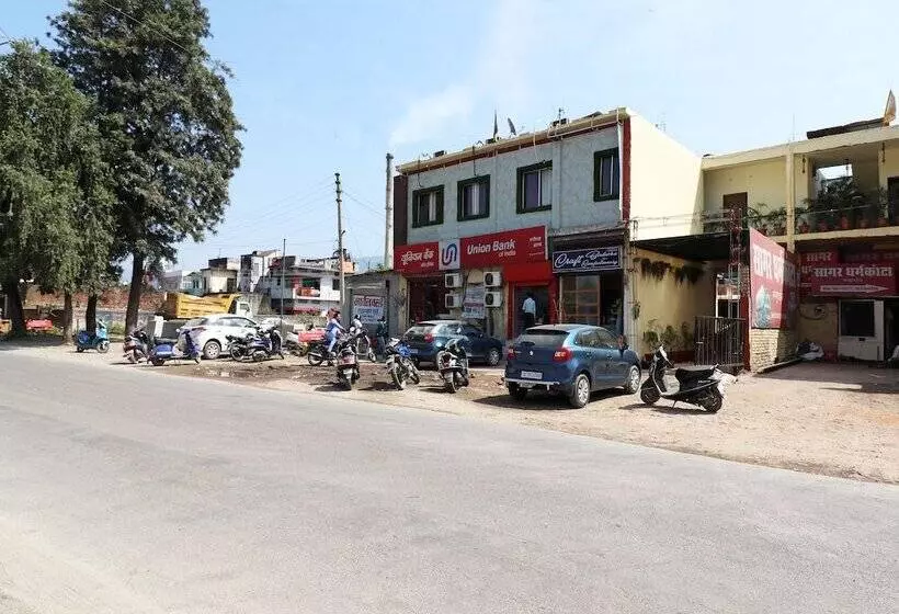 ホテル Oyo 22298 Mannat Farms