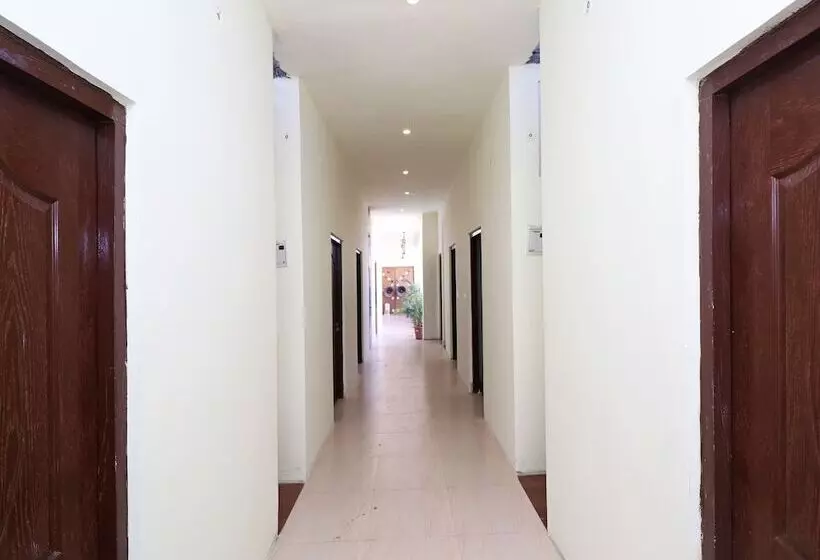 ホテル Oyo 22298 Mannat Farms