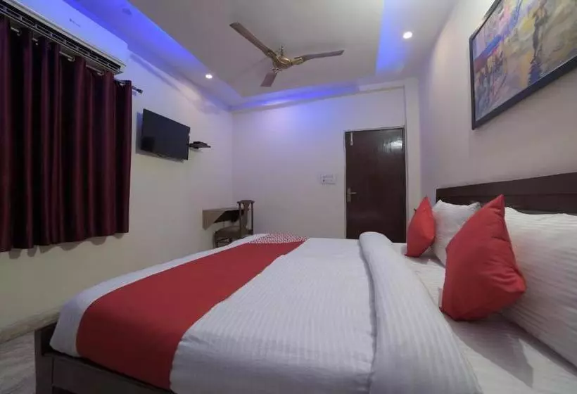 ホテル Oyo 28266 Travel Inn