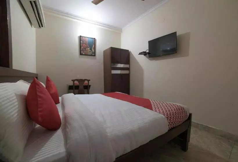 ホテル Oyo 28266 Travel Inn