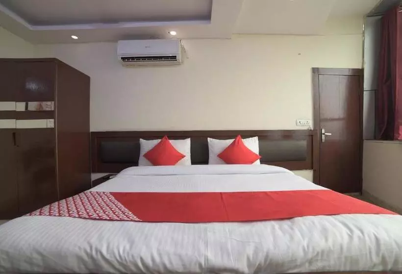 ホテル Oyo 28266 Travel Inn