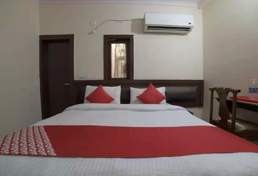 ホテル Oyo 28266 Travel Inn