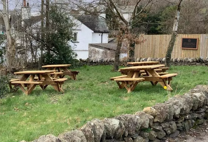 هتل The Sun Inn