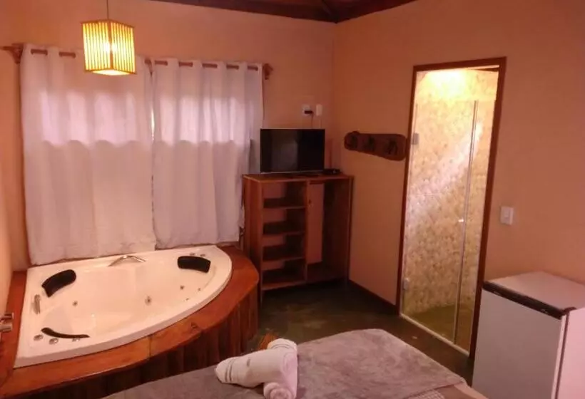 ユースホステル Pousada Pináles