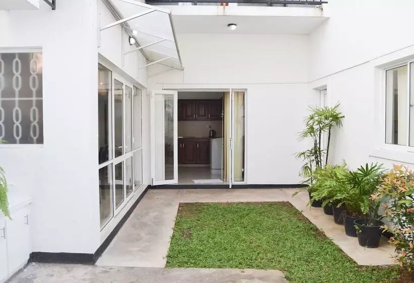 ベッドアンドブレックファースト Happy Villas Jandafel