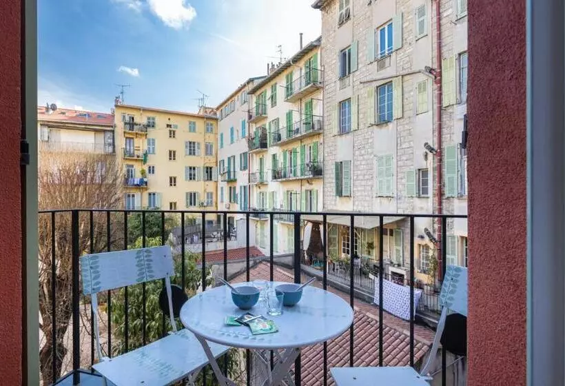 L Abeille  Boutique Apartments