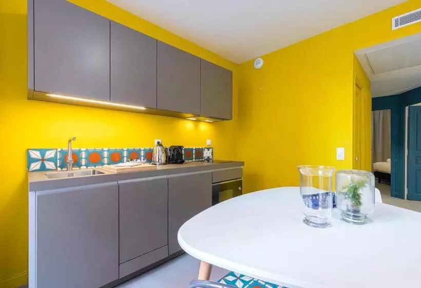 L Abeille  Boutique Apartments